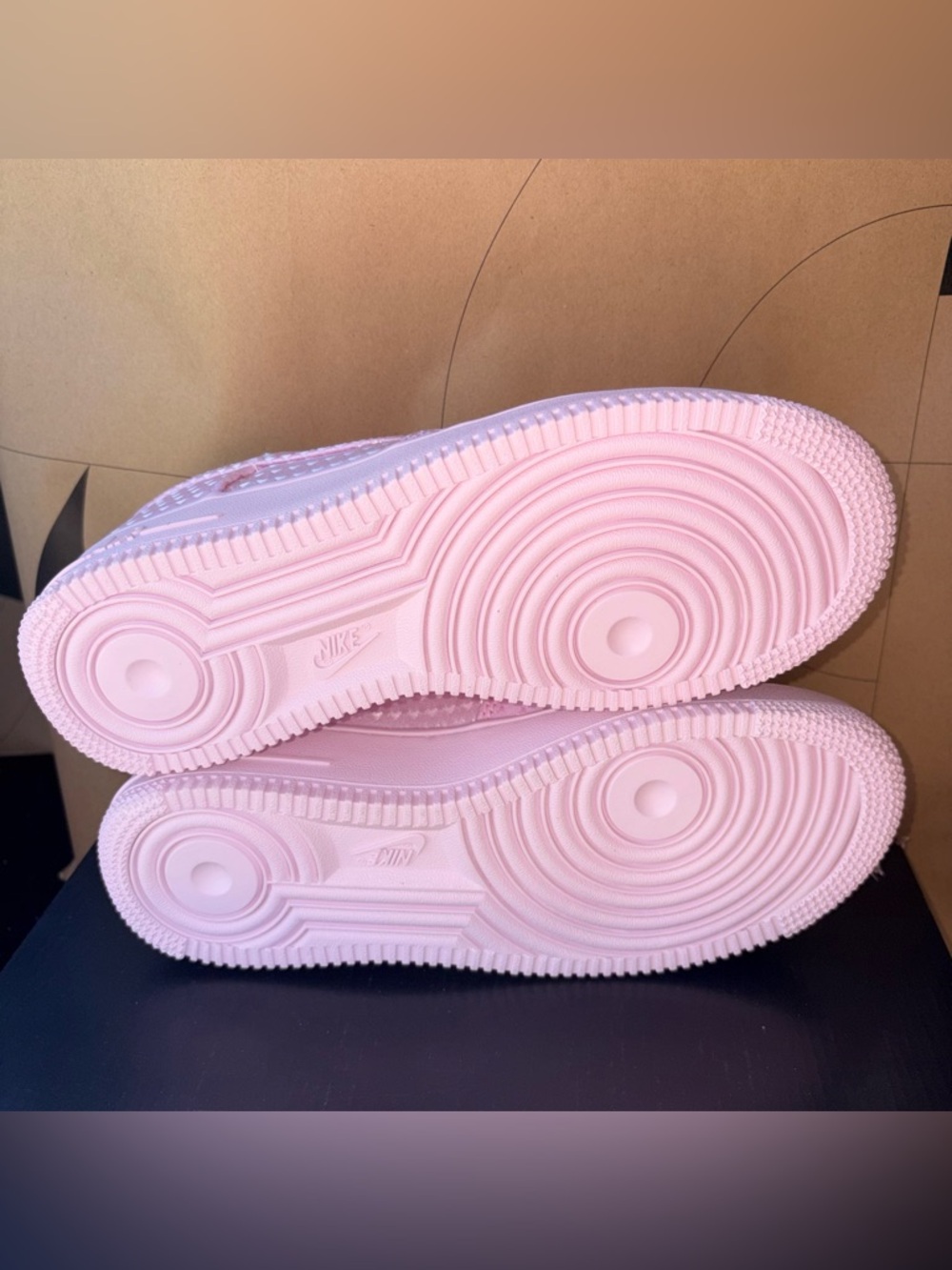 NEW Nike Air Force 1 Low Valentine's Day Pink Foam NBY IQ9965-601 Women Size 7.5 - Picture 7 of 8